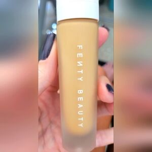 Fenty Beauty Pro Filt'r Soft Mattr Foundation